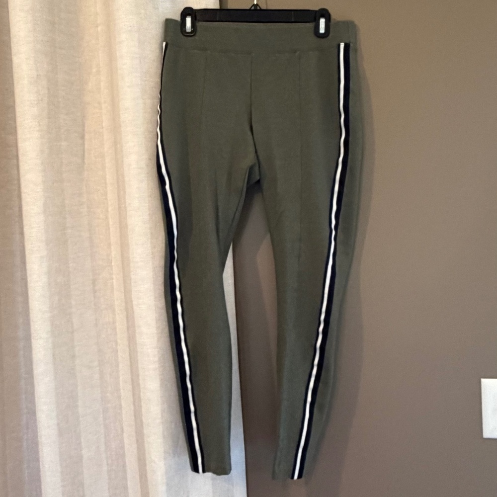 Old Navy Olive Side Stripe Leggings, Size Medium
